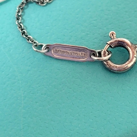 Tiffany &Co Filigree Heart Flower Padlock Pendant/necklace 16" - Picture 11 of 16